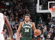 字母哥陷入低谷，逆转取胜连败，76人球队命运悬念！